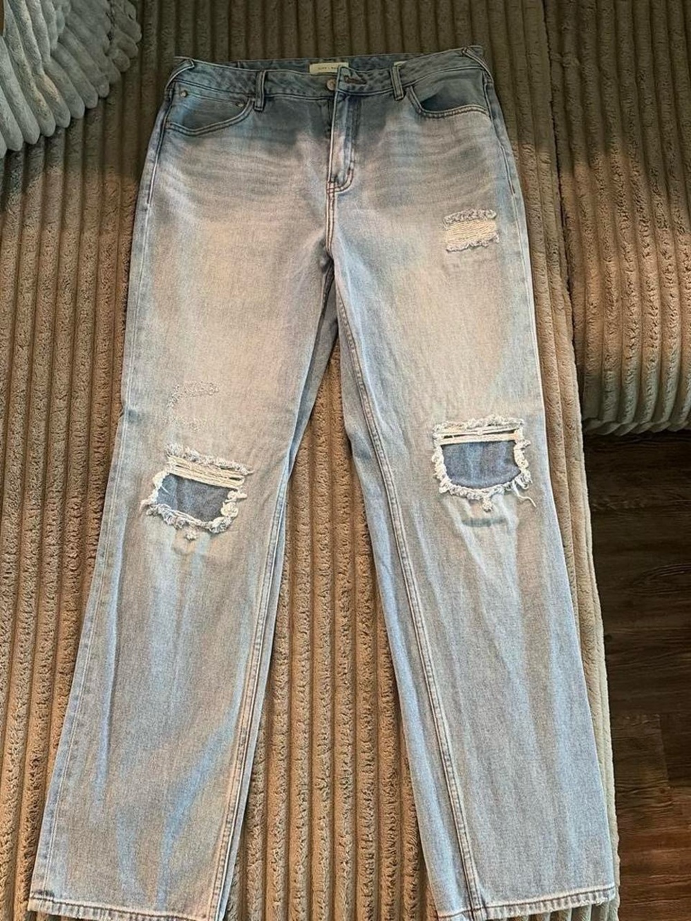 Cleo + Wolf High Rise Straight Distressed Jeans 31x32